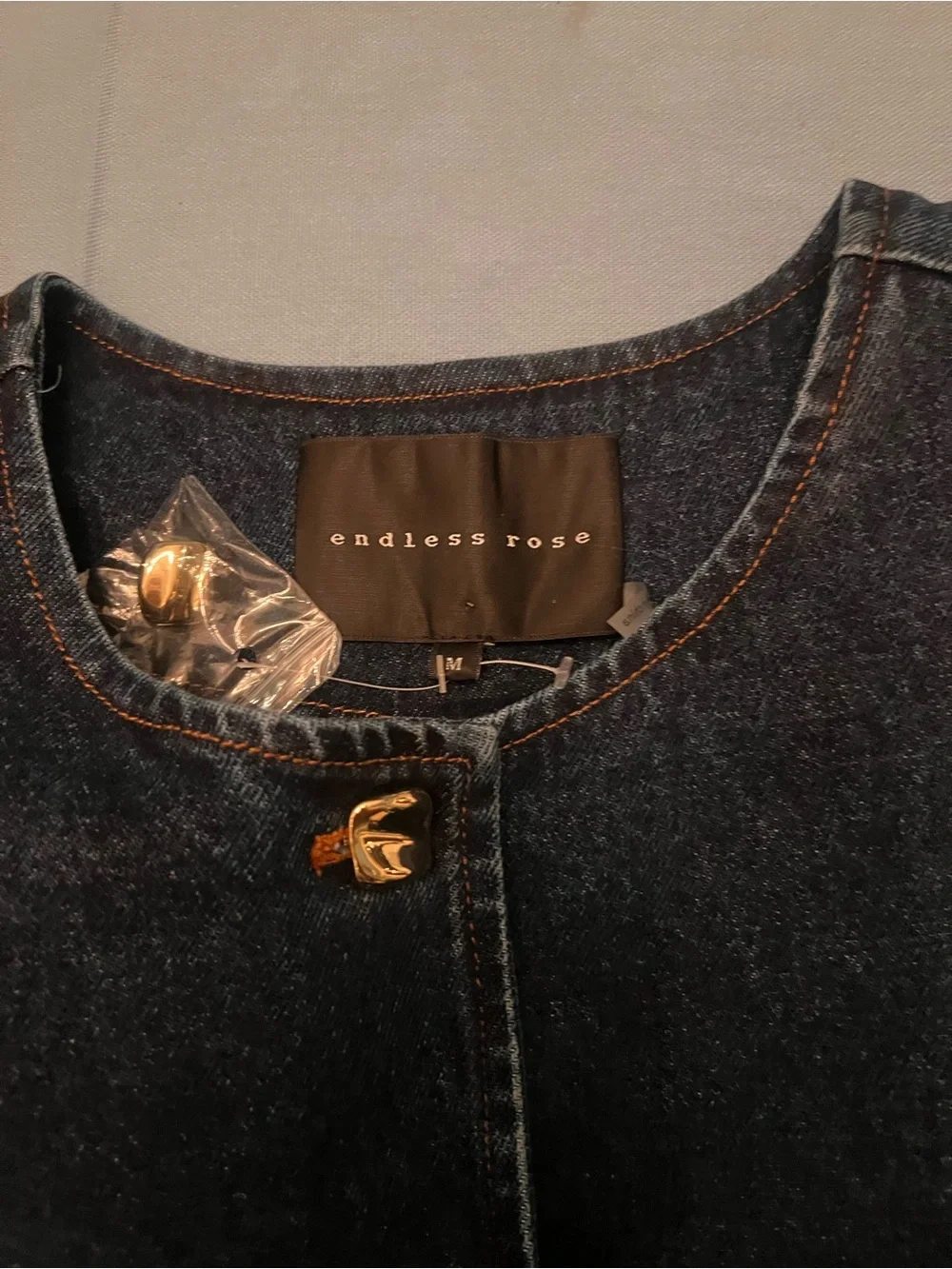 ENDLESS ROSE Button Cutaway Denim Vest Sz Medium‎ Dark Wash Gold Buttons NWT